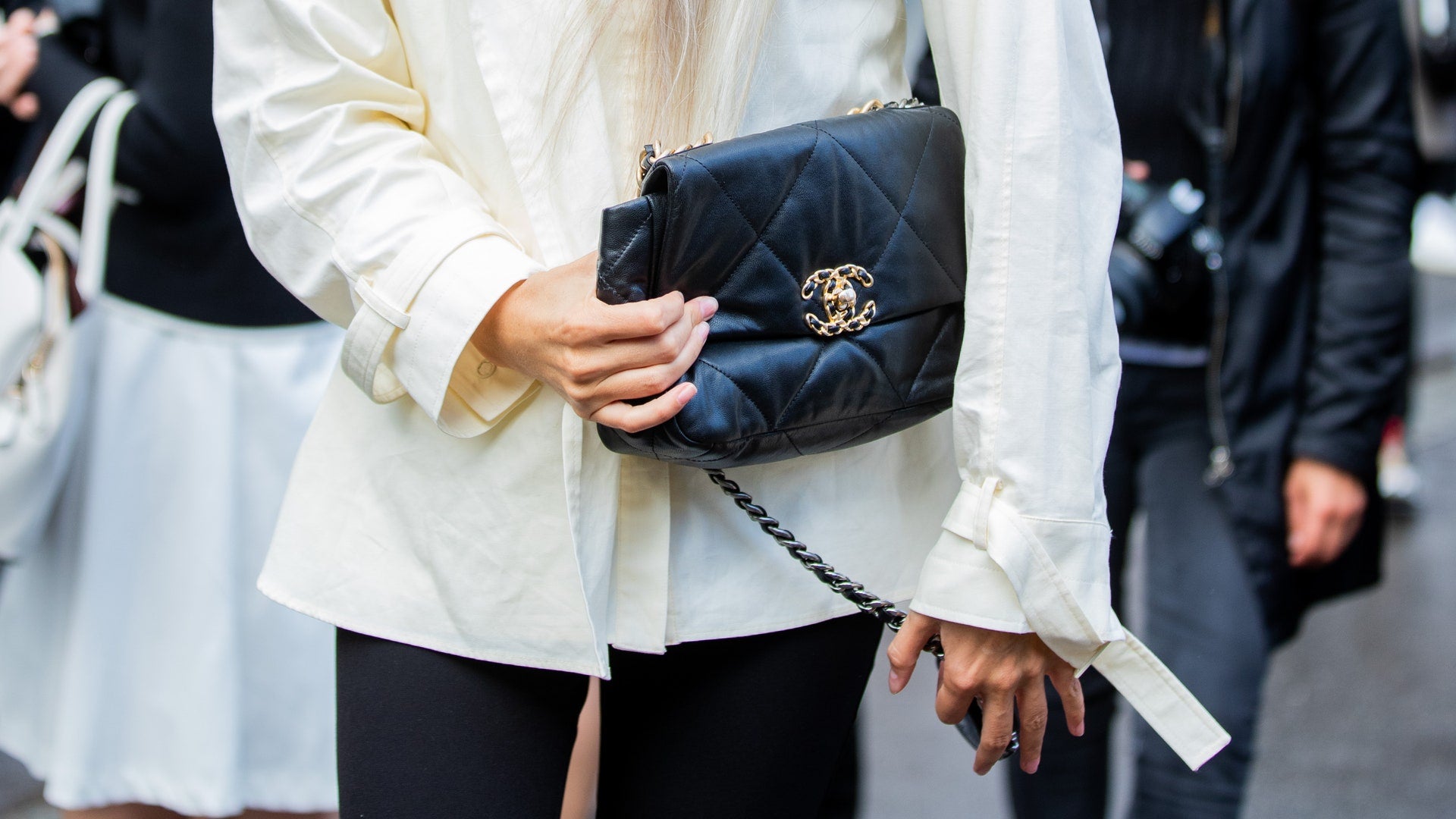 chanel grey purse