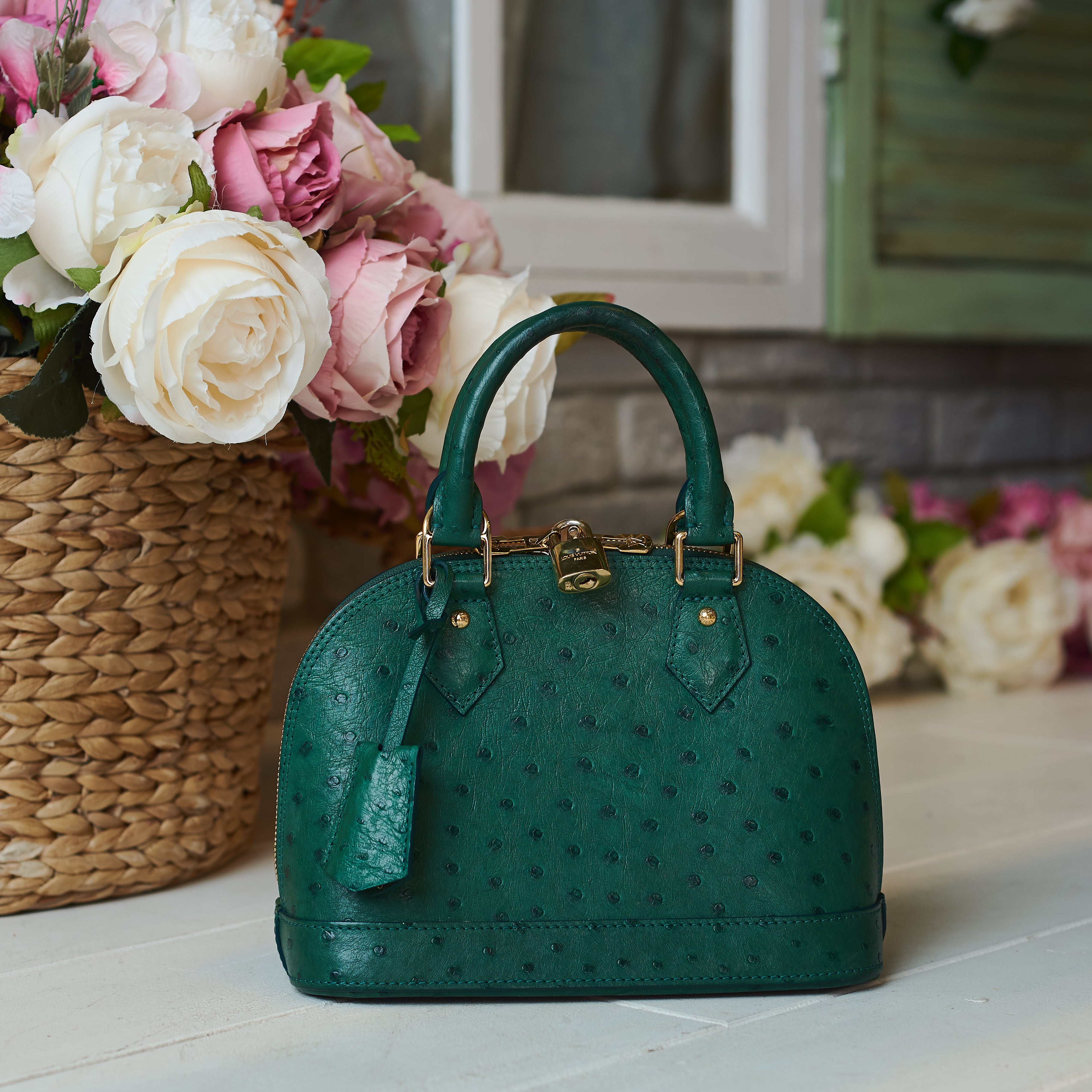 Which Louis Vuitton Classic Bag To Buy: LV Alma vs LV Speedy – Bagaholic