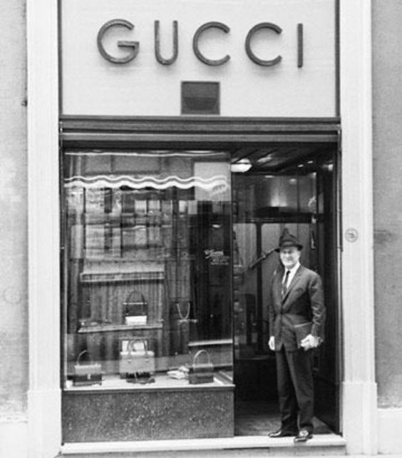 Presentazione dell'affascinante storia della Gucci Company First Gucci Store nel 1953