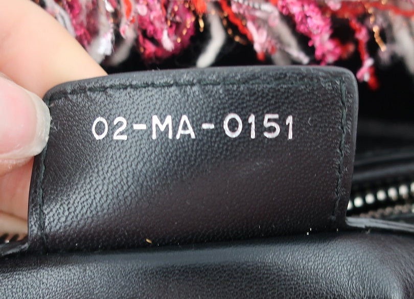 Código de fecha de número de serie de Christian Dior 02-MA-1051
