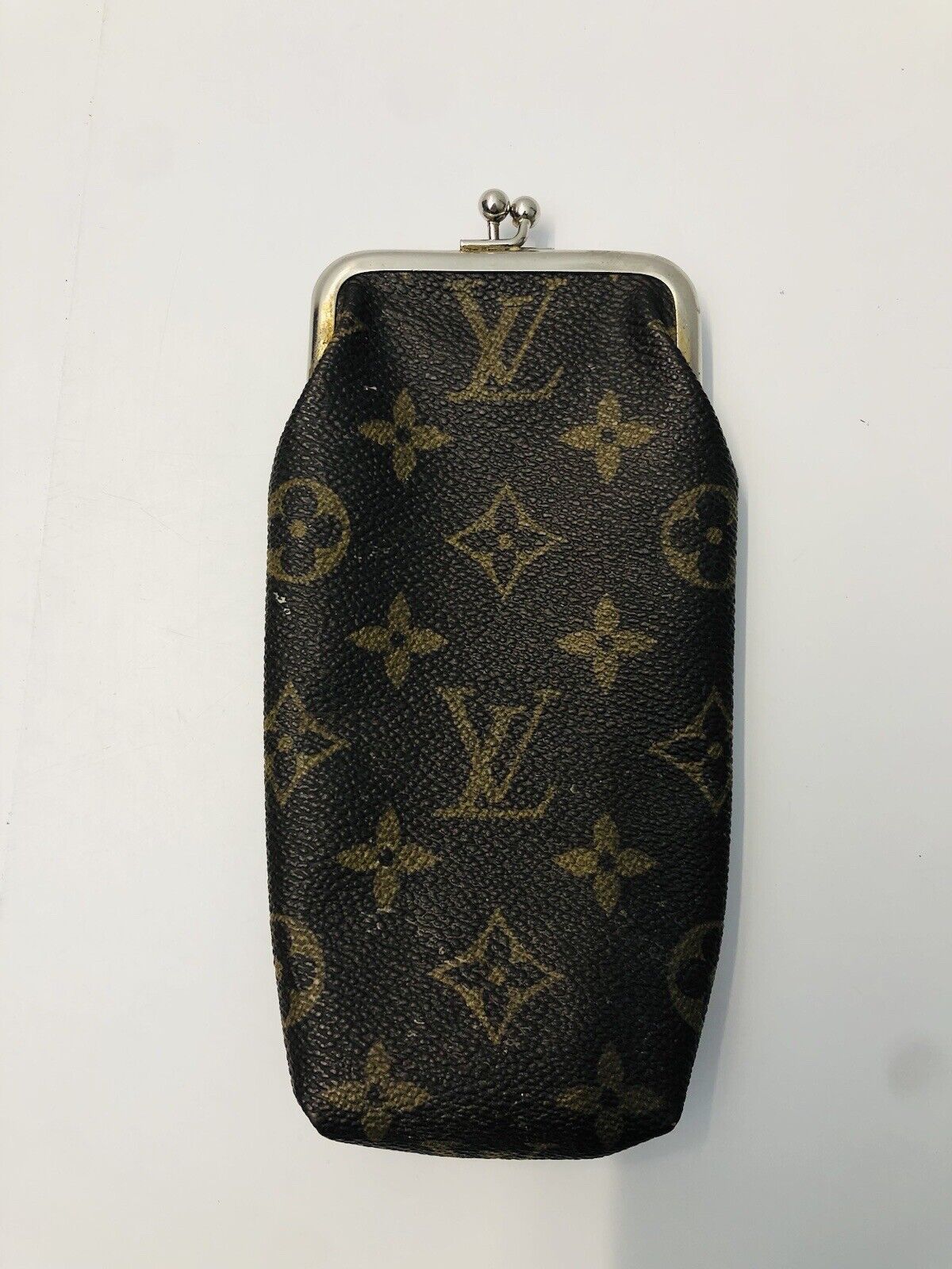 louis vuitton kiss lock wallet