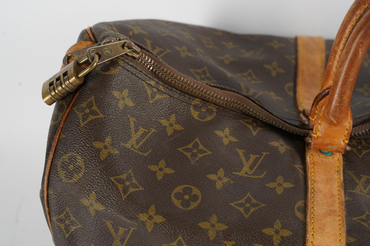 louis vuitton vintage cc zippers