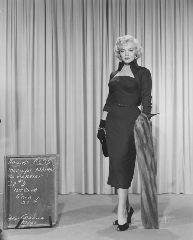 marilyn monroe gentlemen prefer blondes outfit 1950s actress
