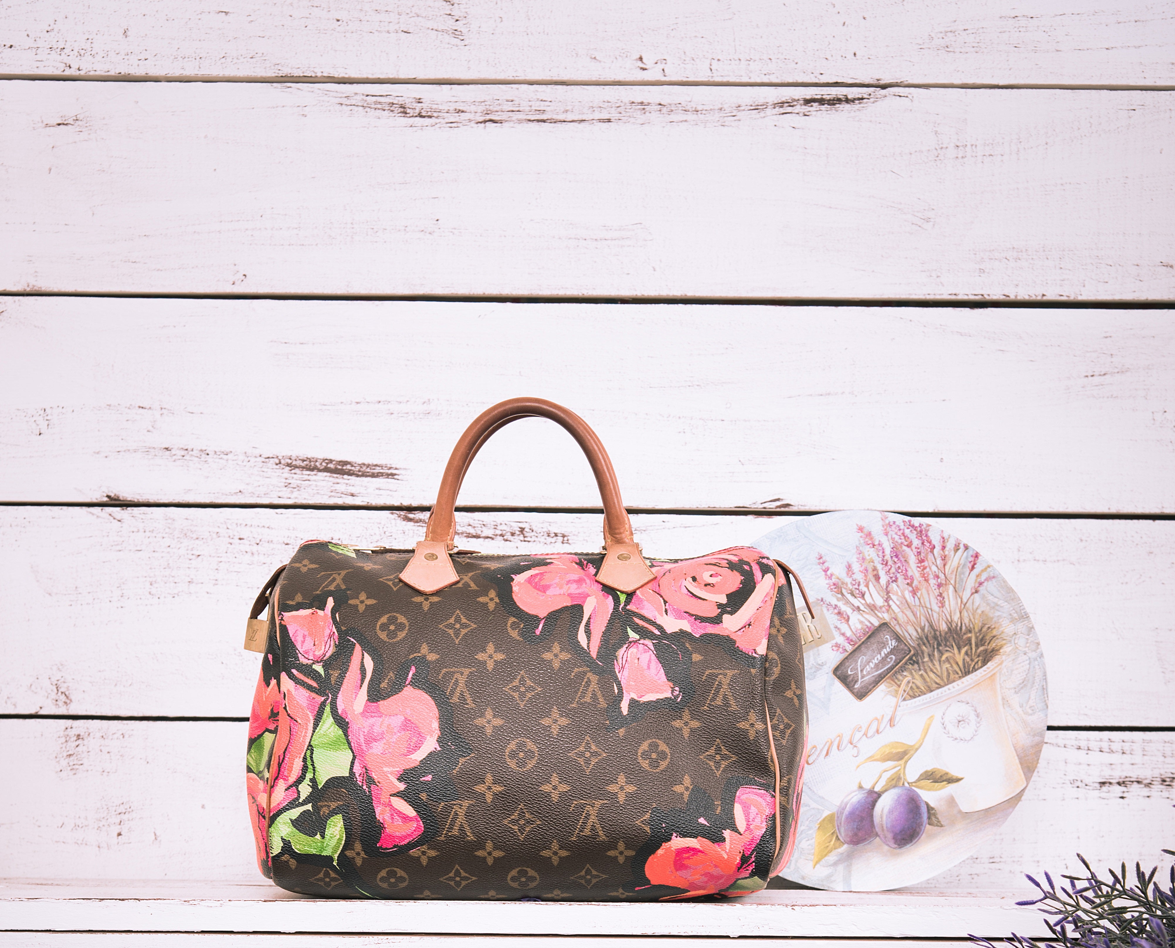 Louis Vuitton on X: Mixing prints. Zebra, cheetah, and leopard motifs have  taken over the #LouisVuitton Monogram in the new Jungle capsule. Find the  new line of bags and accessories at