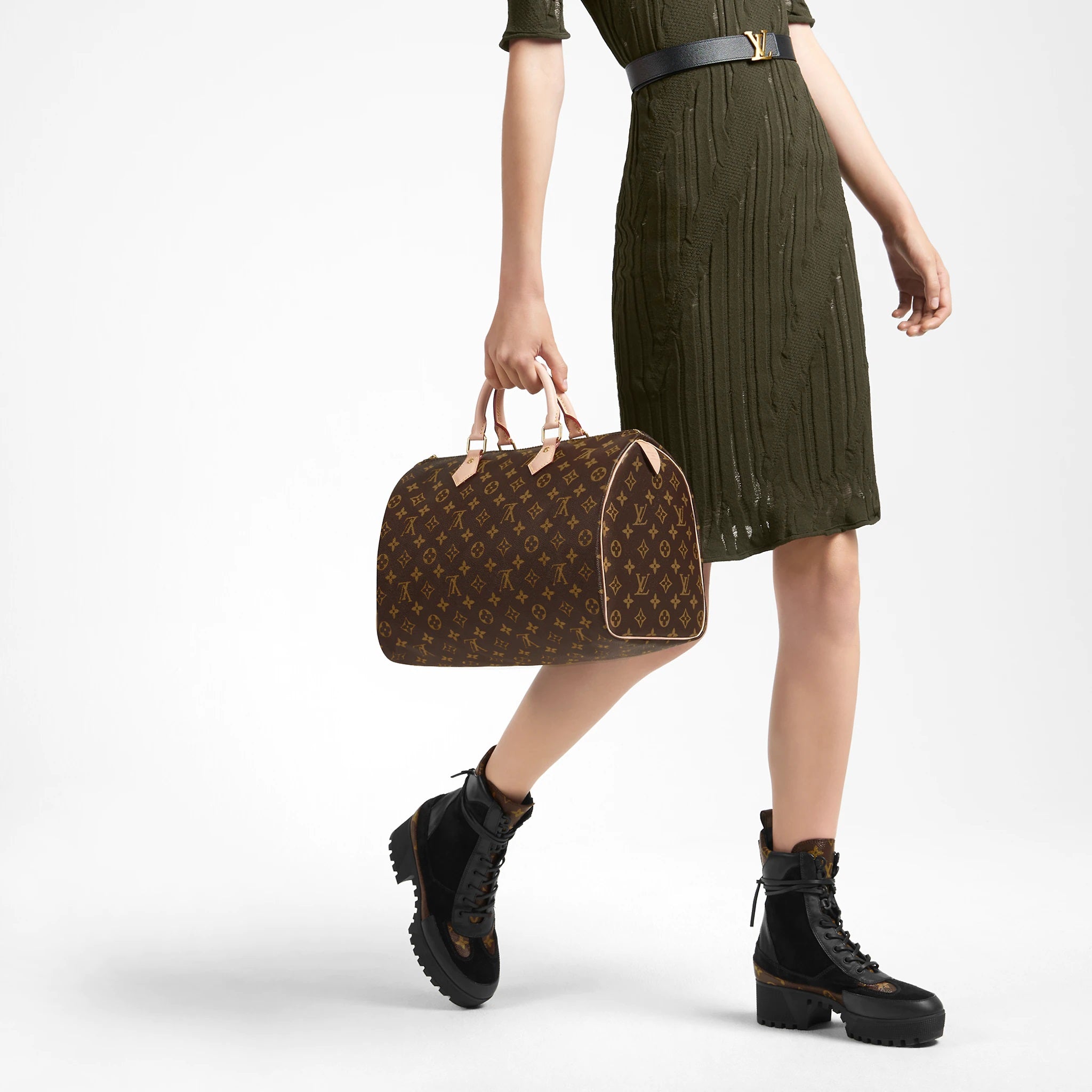 Which Louis Vuitton Handbag Is the Cheapest? Louis Vuitton Purses Under $1,500 Louis Vuitton Speedy 35 pures