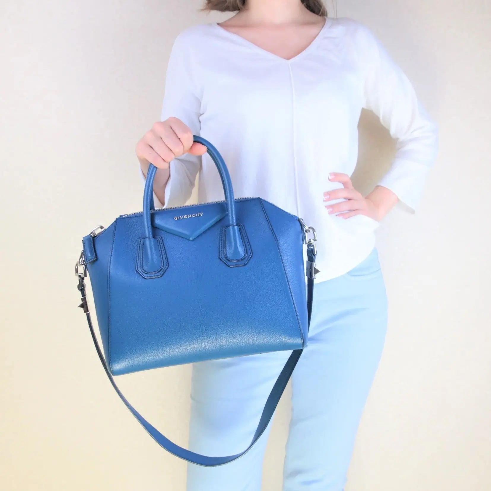 Givenchy Blue Pebbled Leather Antigona Shoulder bag | Bagaholic