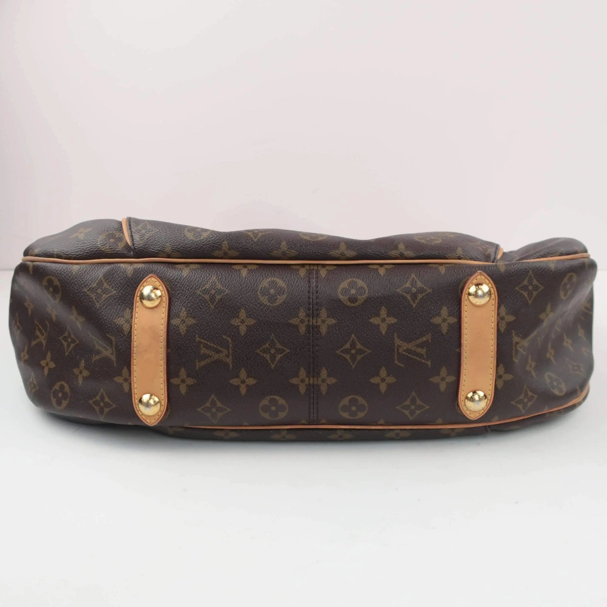 Authentic Louis Vuitton Galliera PM Monogram - Reetzy