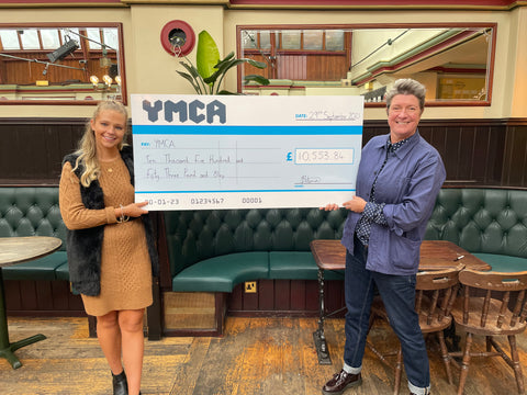 Skinny Food Co haalt £ 10,000 op voor Notts YMCA