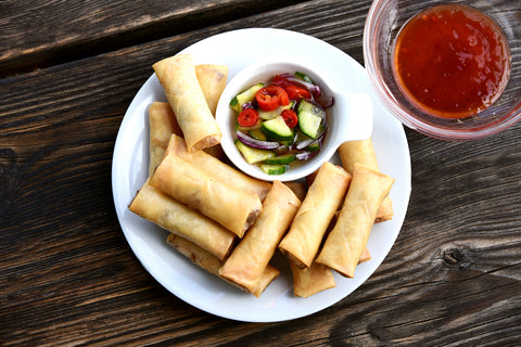 Spring rolls με γλυκιά σάλτσα τσίλι