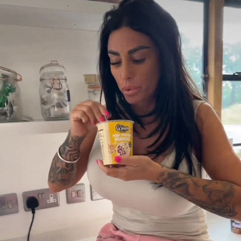 Katie Price Instagram Kaĉo-Potoj Skinny Food Co