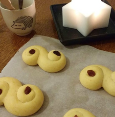 schwedische Lussekatter in der Zubereitung