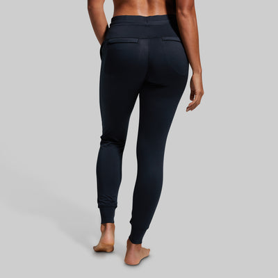  Born Primitive Rest Day Athleisure Jogger for Women,  Comfortable Women's Pants with Zipper Pockets, Lightweight & Quick-Drying  Joggers, Perfect for Lifting or Relaxing - Black, Extra Small : Clothing,  Shoes 