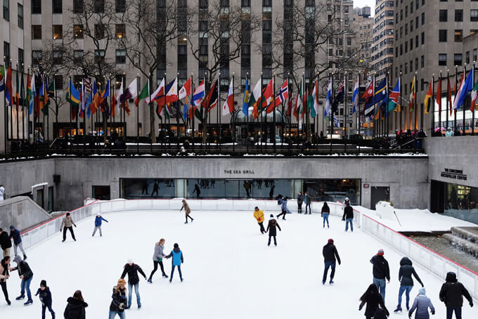 crowd skating in Rockefeller Plaza