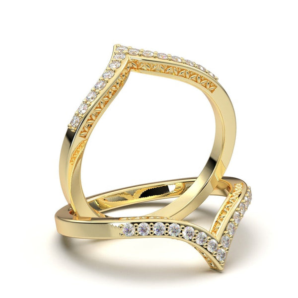 Yellow gold v-shaped eternity ring