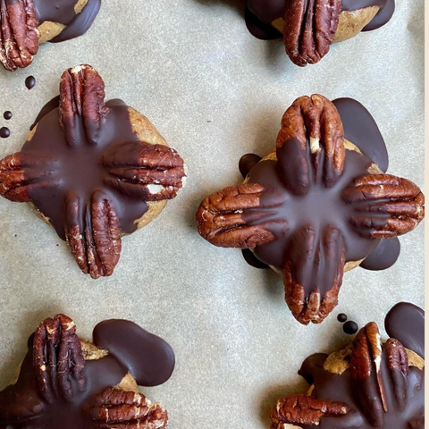 pecan dates turtles