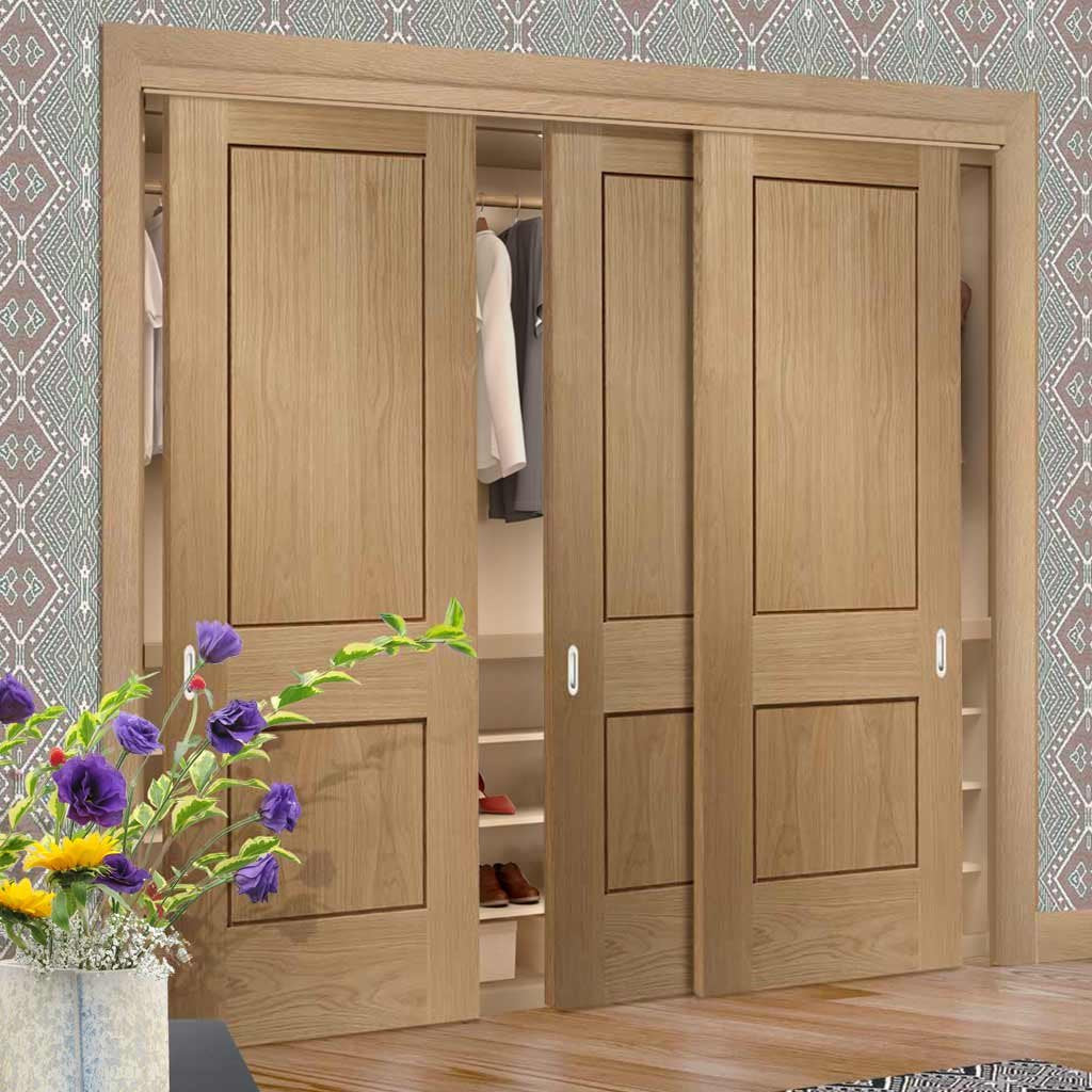 Bespoke Piacenza Oak 2 Panel Flush 3 Door Maximal Wardrobe And Frame K