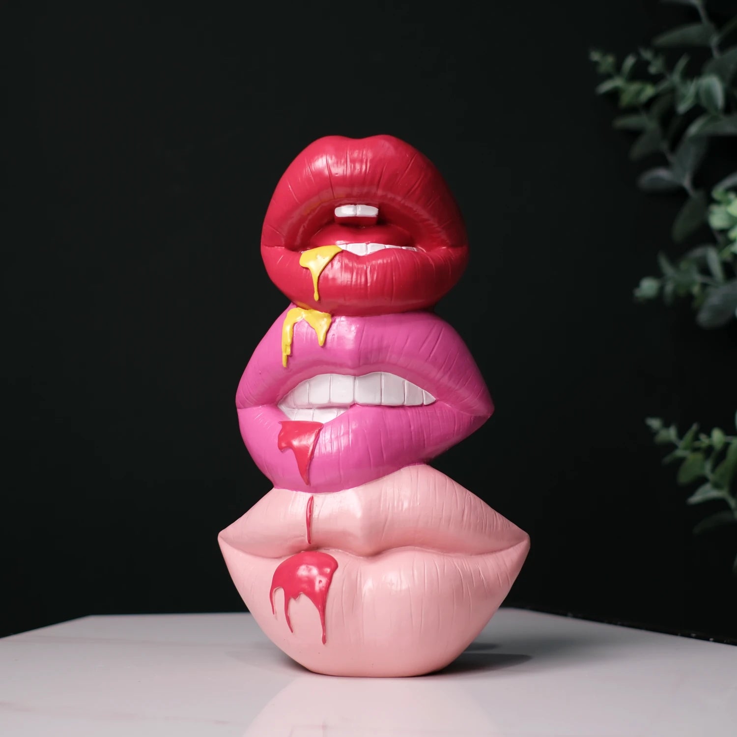 Multicoloured Hot Lips Totem