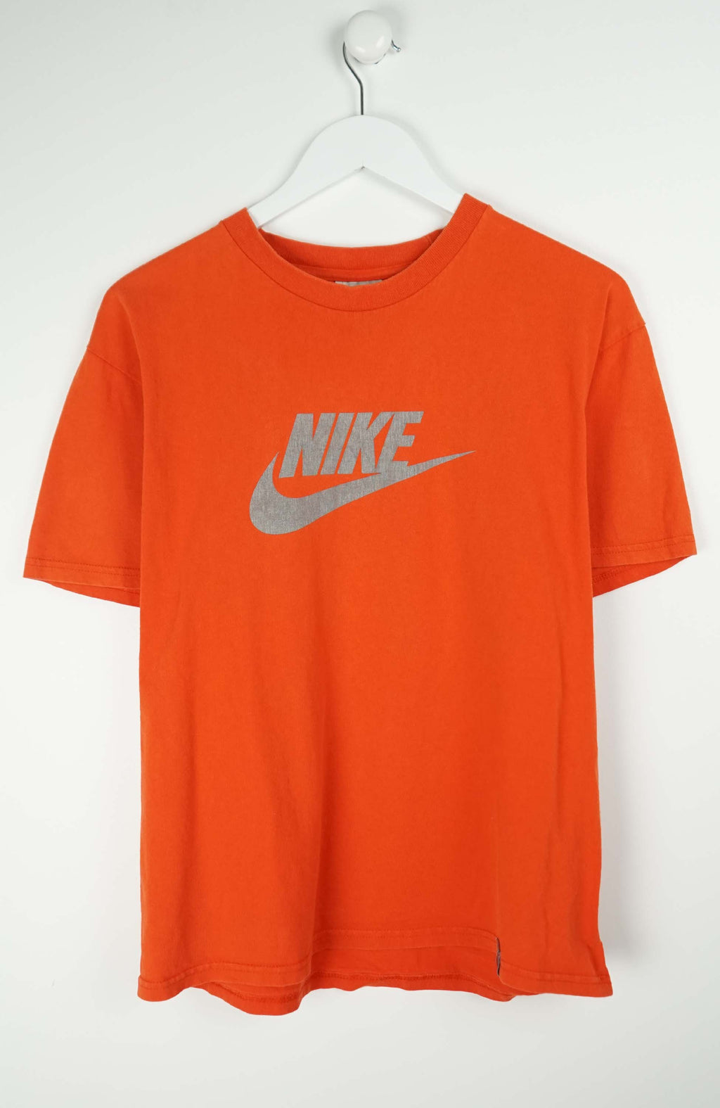 orange nike tee shirt