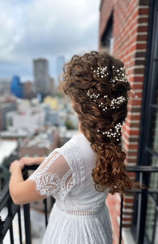 Top 11 Bridal Hairstyles For Curly Hair To Rock On Your D-Day!