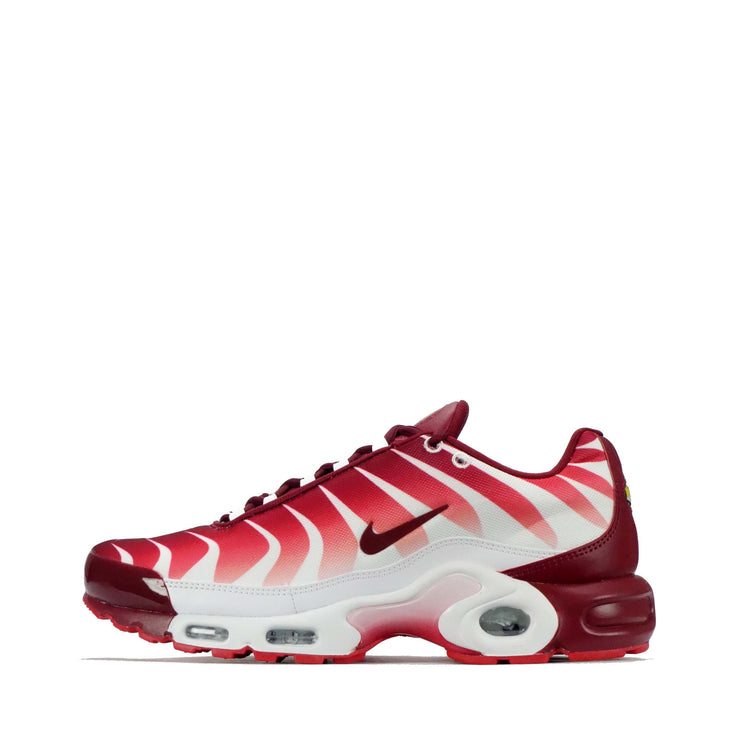 mens red nike air max plus