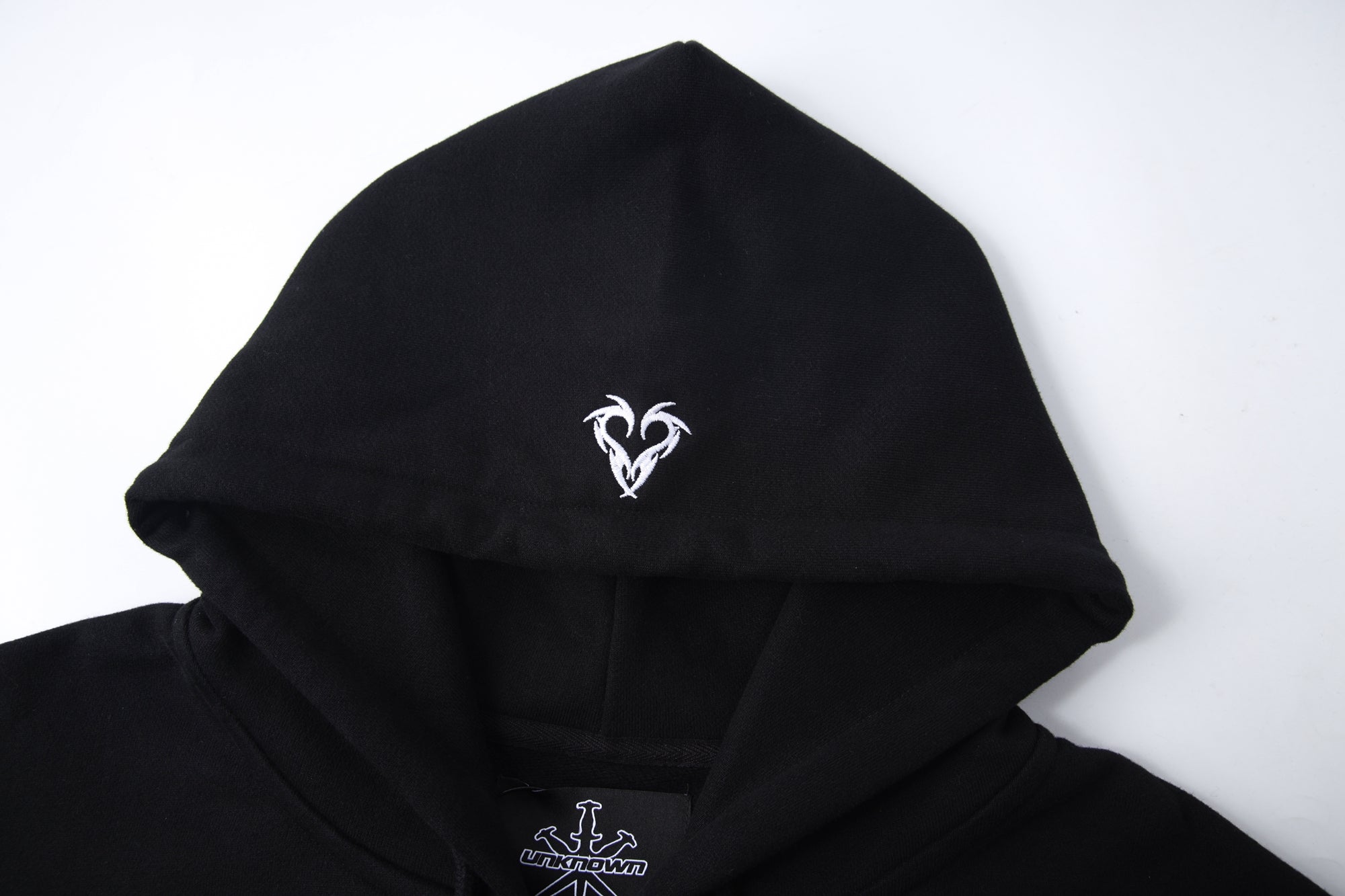 TRIBAL HEART LOGO HOODIE – Unknown London