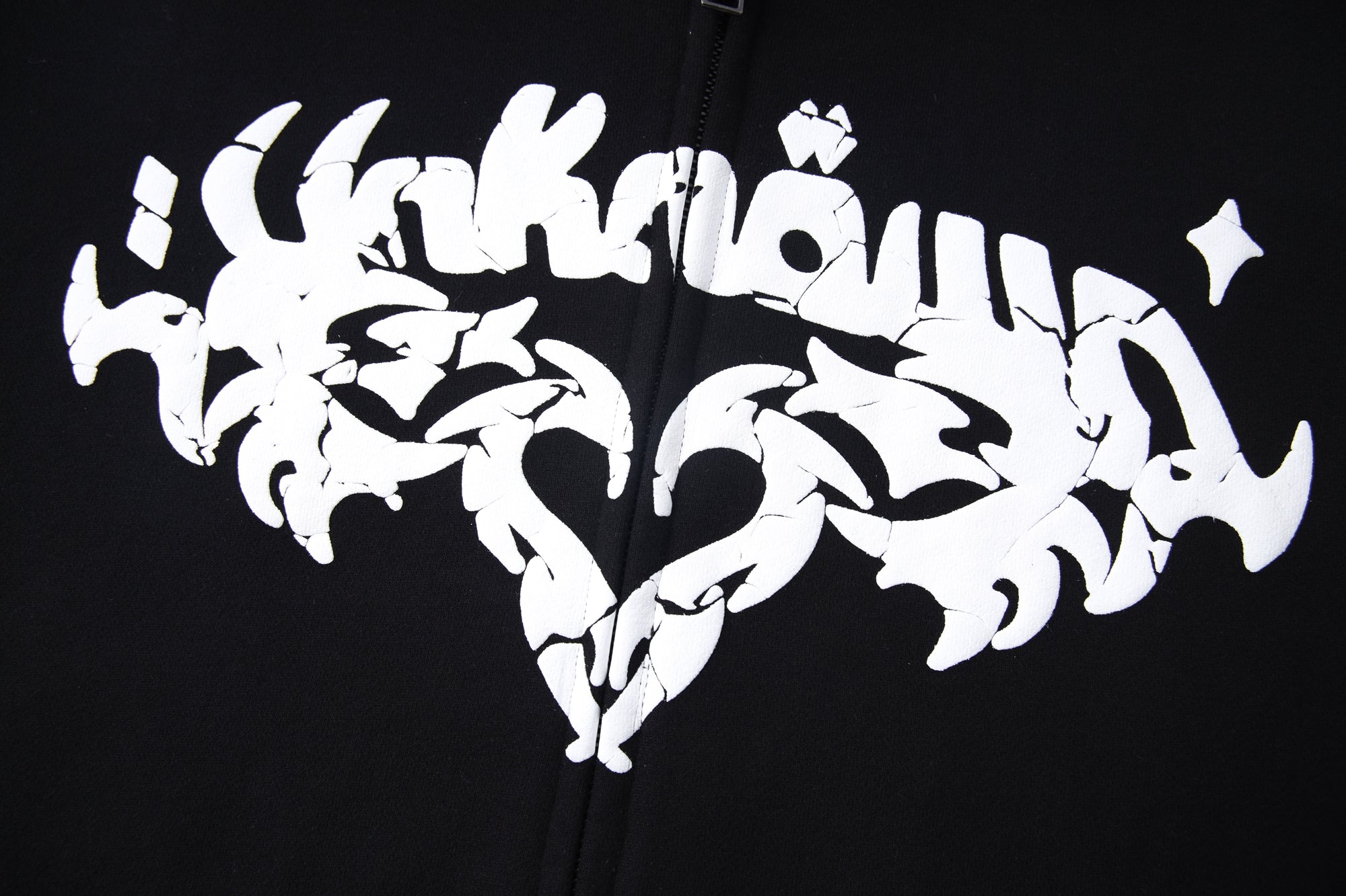 TRIBAL HEART LOGO HOODIE – Unknown London