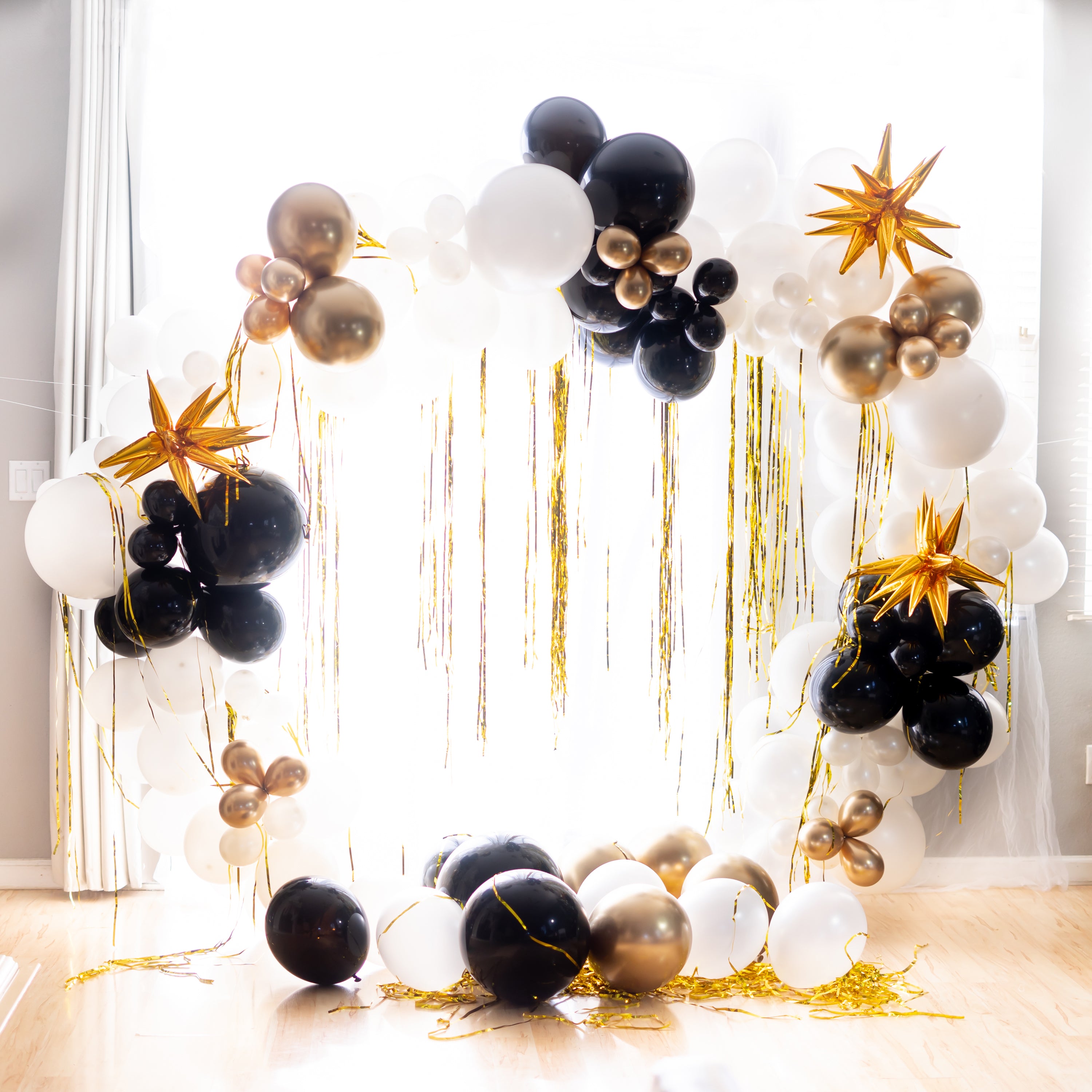 DIY NYE Cheers Balloon Garland | New Years Party Decor | Soiree Love