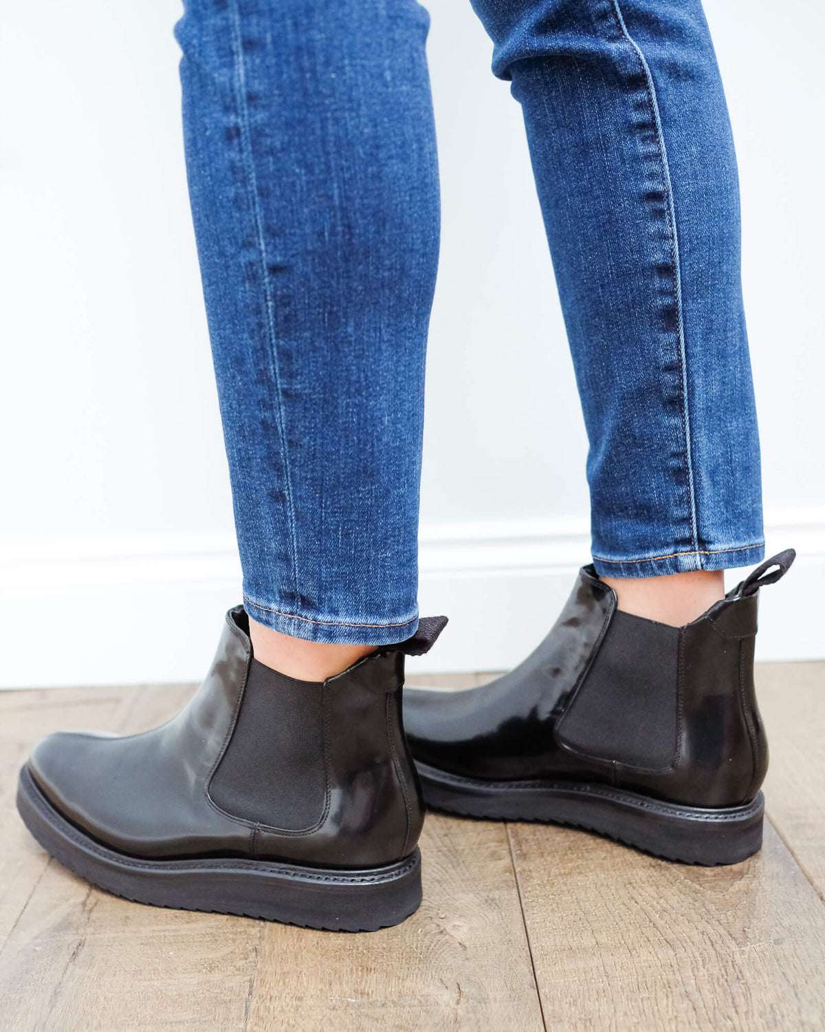 Grenson Gisele gloss chelsea boots in black – shopatanna