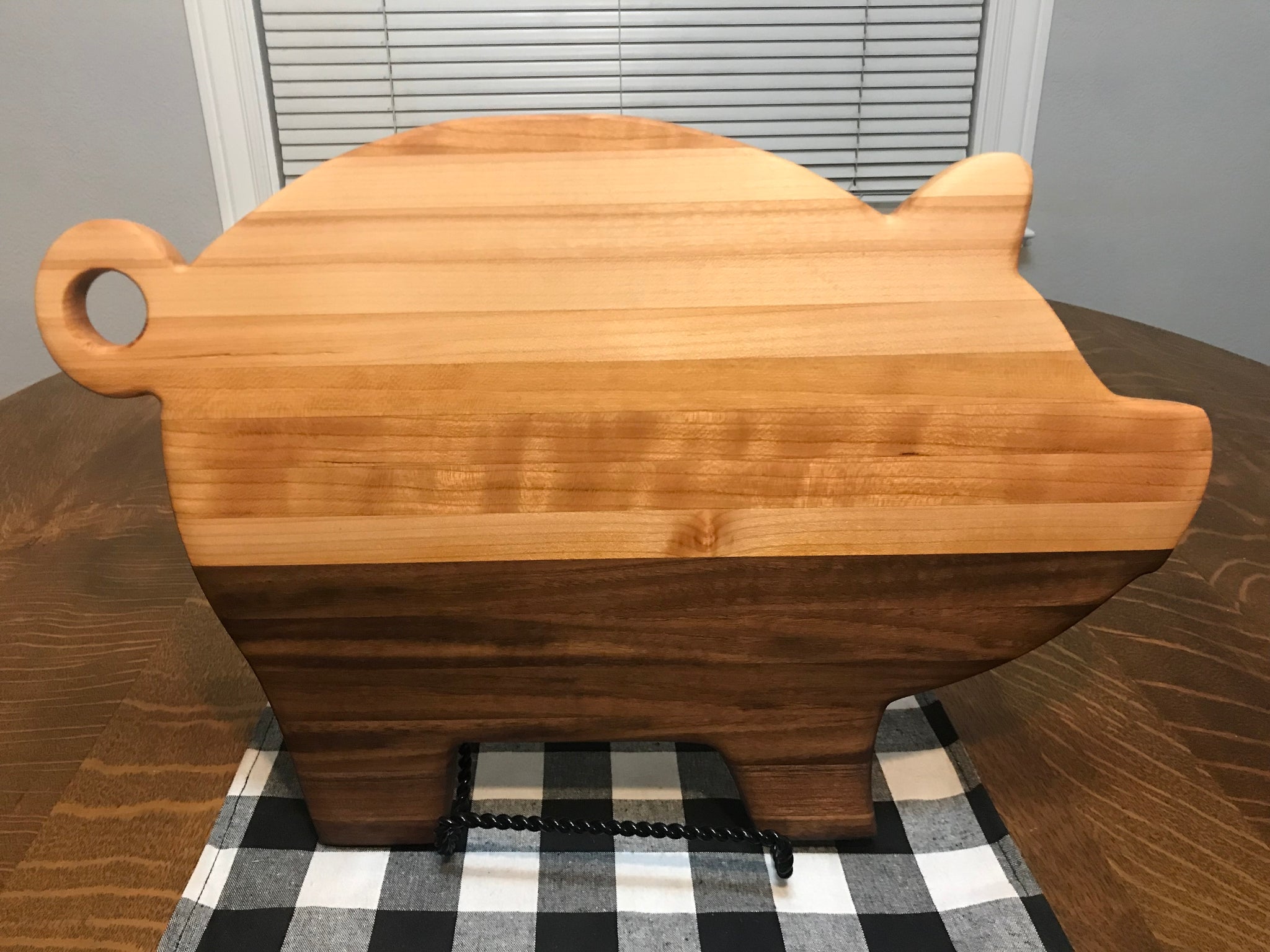 pig cutting board