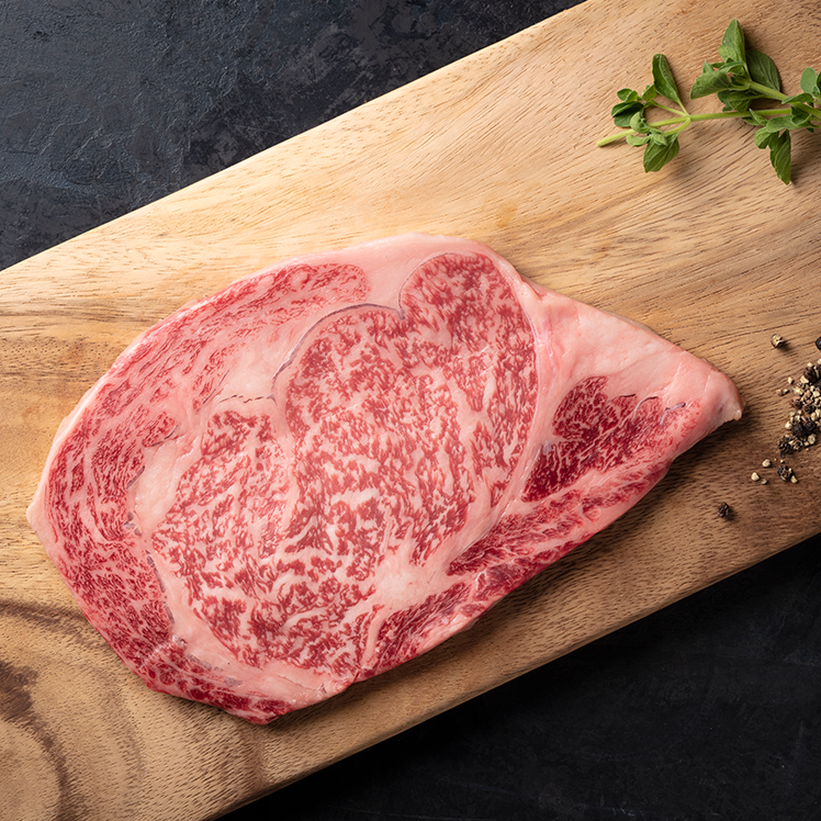How to Pair Wine and A5 Japanese Wagyu Beef, According to Sommeliers