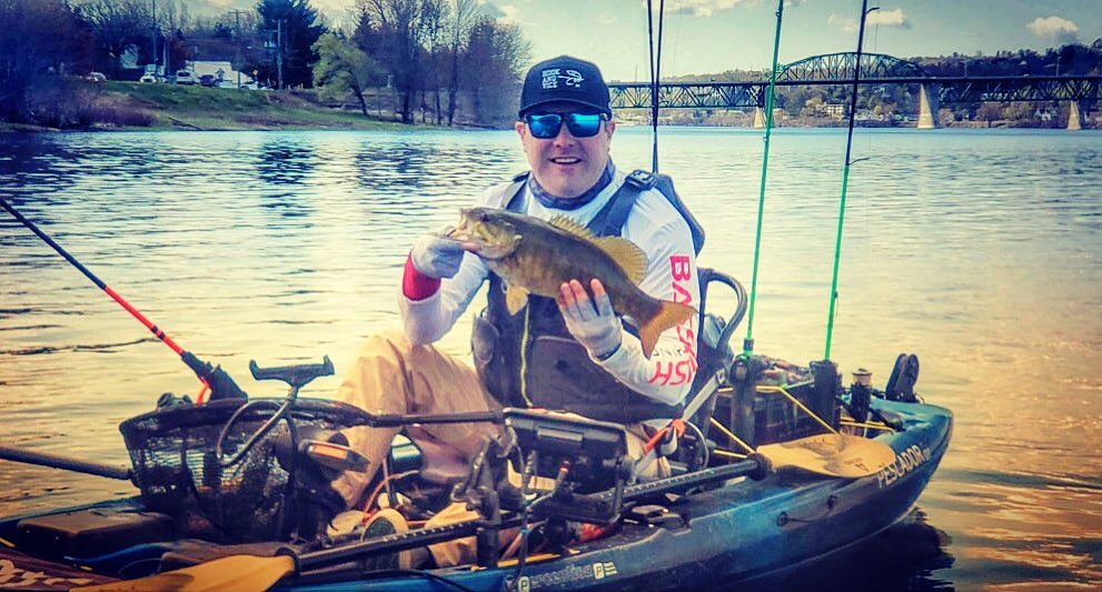 The Best Fishing Combo for Crappie Fishing From a Kayak - Pescador