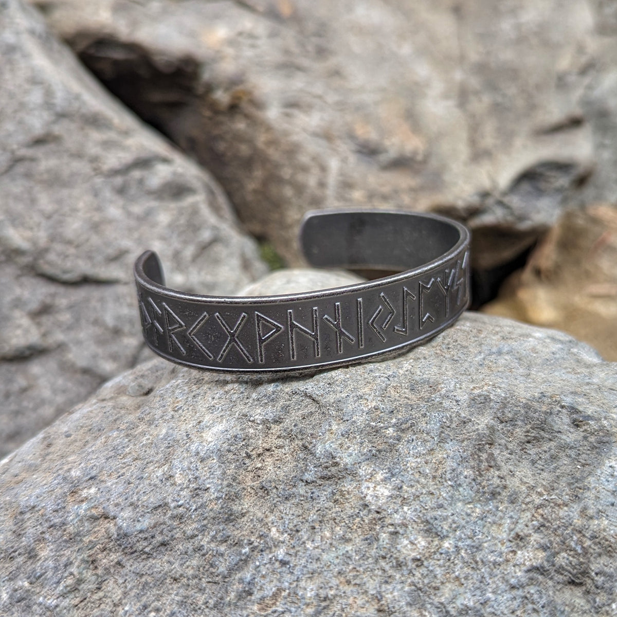 Runic Arm Ring