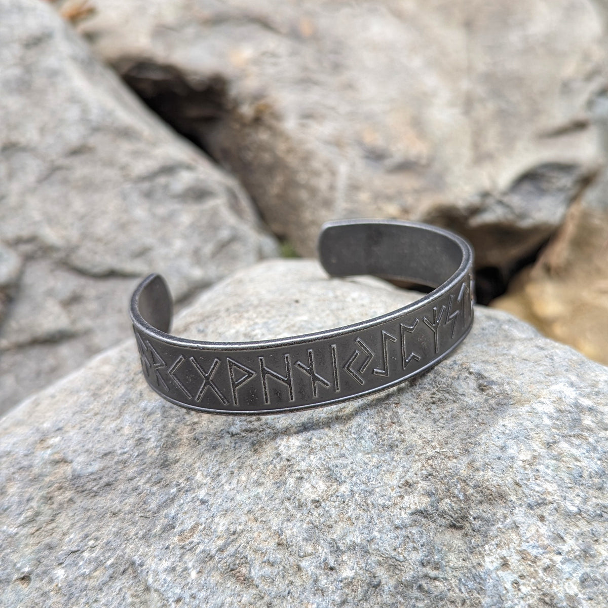 Runic Arm Ring