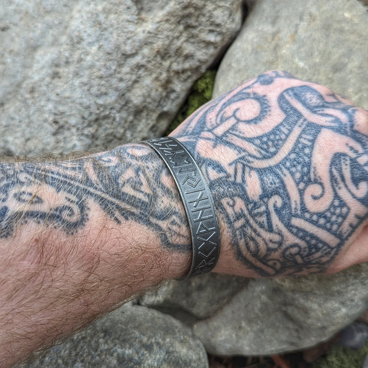 Runic Arm Ring