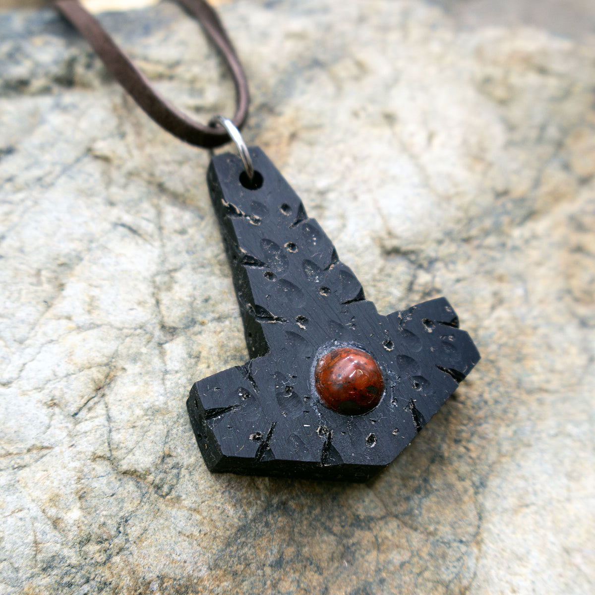 Battle worn Buffalo Horn with Gemstone Mjölnir pendant