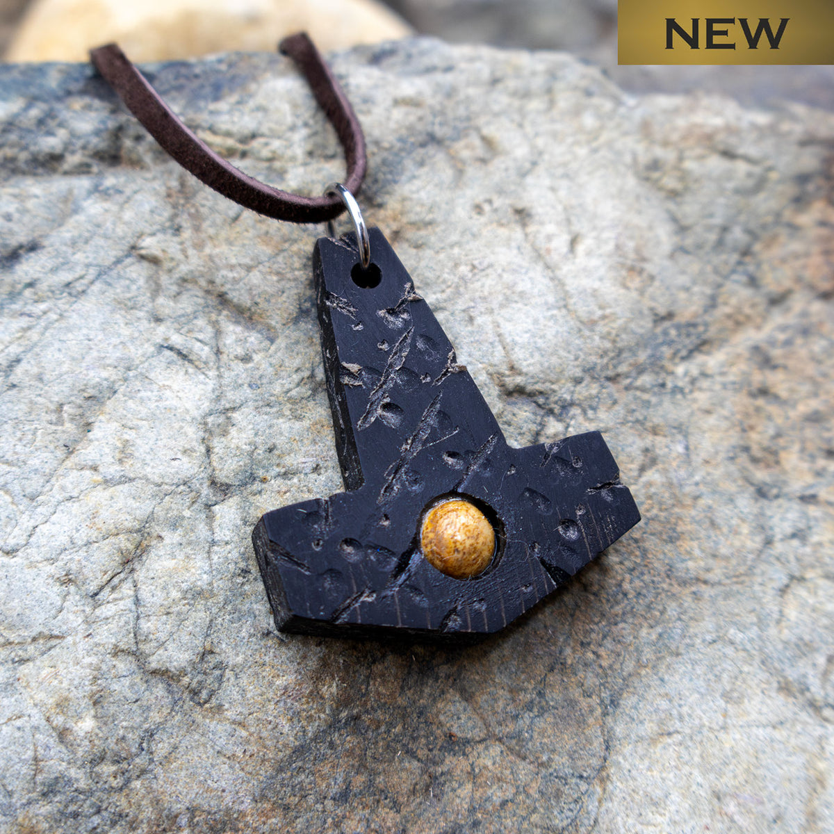 Battle worn Buffalo Horn with Gemstone Mjölnir pendant