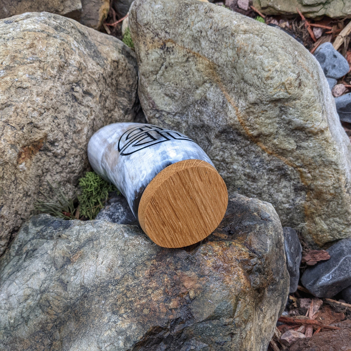 Shield knot mug- Solid Oak Bottom