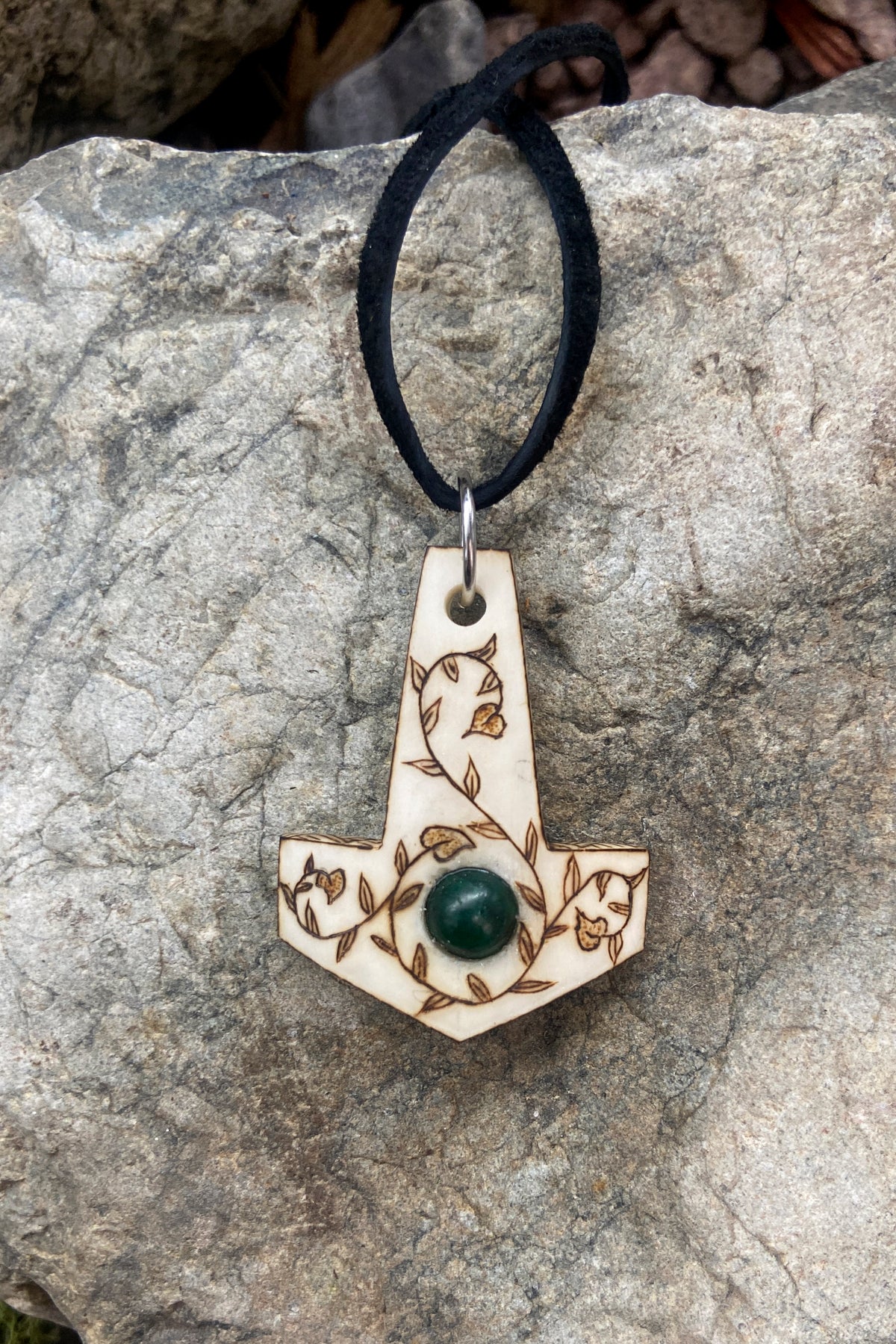 Sacred Vine Mjölnir