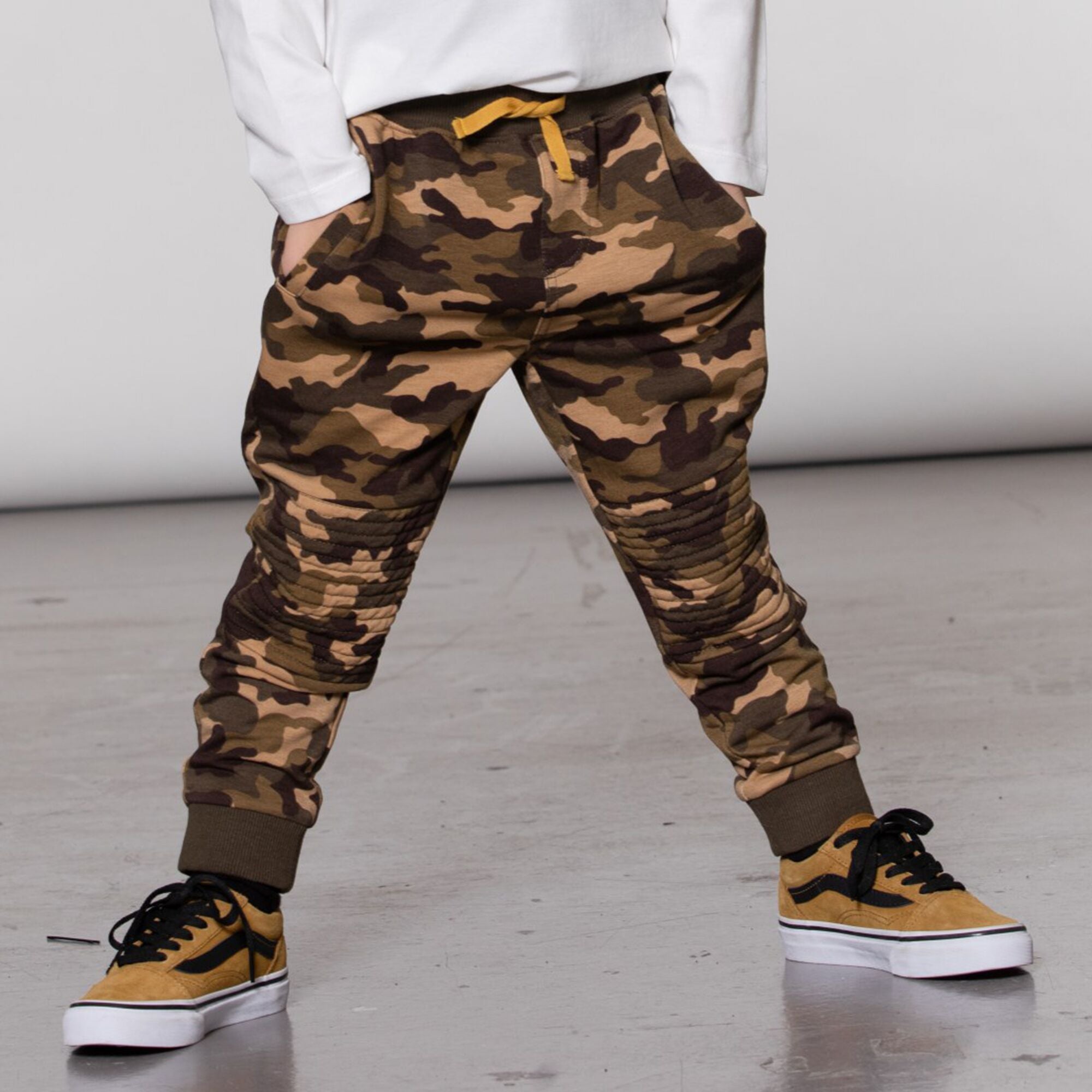 camo joggers pants