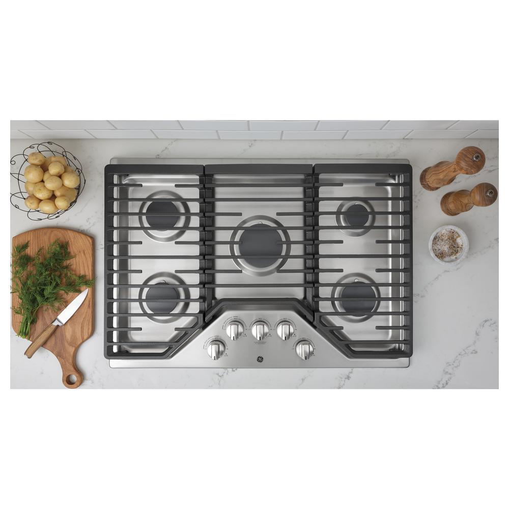 Ge 30 In Gas Cooktop With 5 Burners Including Power Burners