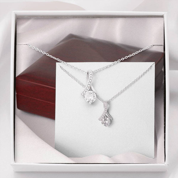 To My Mom On My Wedding Day Alluring Beauty Necklace 0