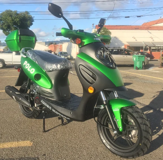 Green Amigo 150cc Scooter