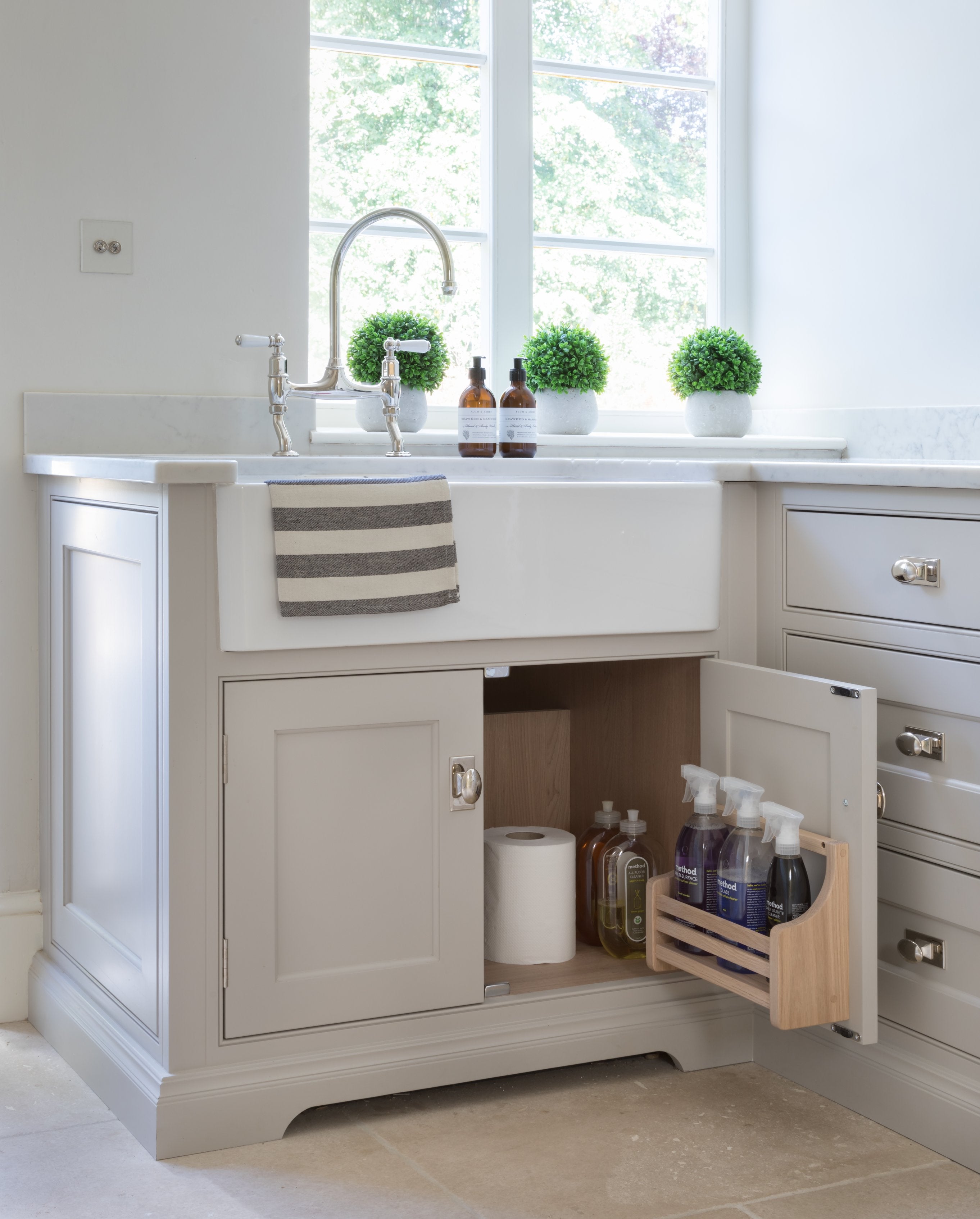 60+ Laundry Benches With Storage