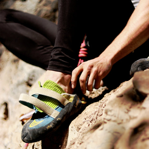 FROM CADDY TO CRAG: 9 BOULDERING ESSENTIALS FOR MOUNTAIN STEWARDS ...