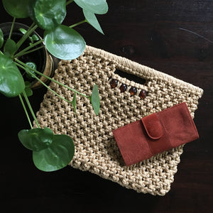 macrame hand purse