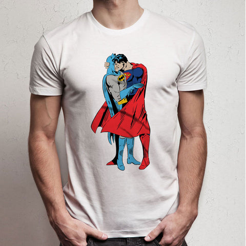 Batman Superman Kissing Superhero Gay Pride Lgbt Retro Men'S T Shirt –  BlacksWhite