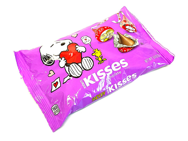 HERSHEY'S KISSES Snoopy™ & Friends Foils Milk Chocolate Candy, 9.5 oz bag