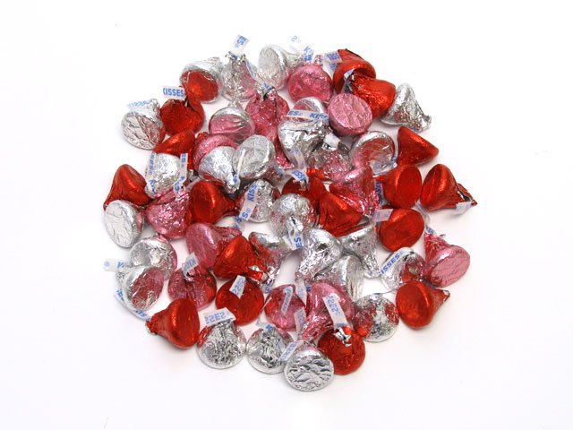 Hershey's Valentine Kisses - bulk 2 lb bag