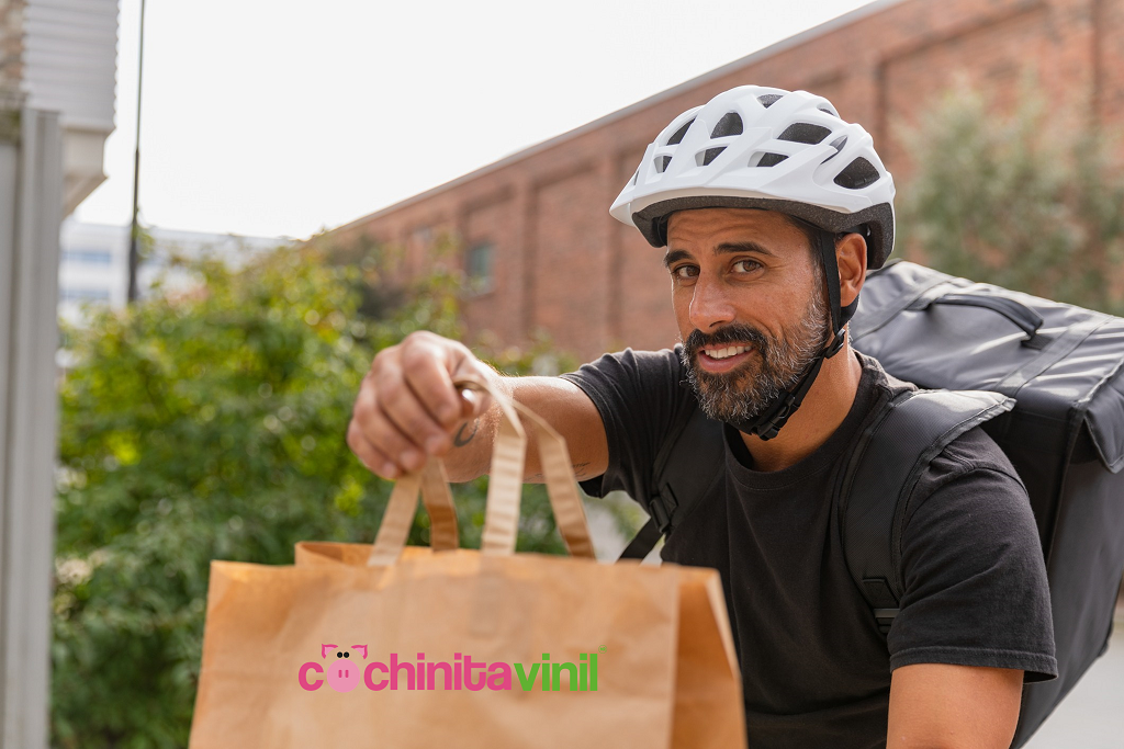 Beneficios de las bolsas de papel personalizadas para regalos o para tu negocio: Cochinita vinil