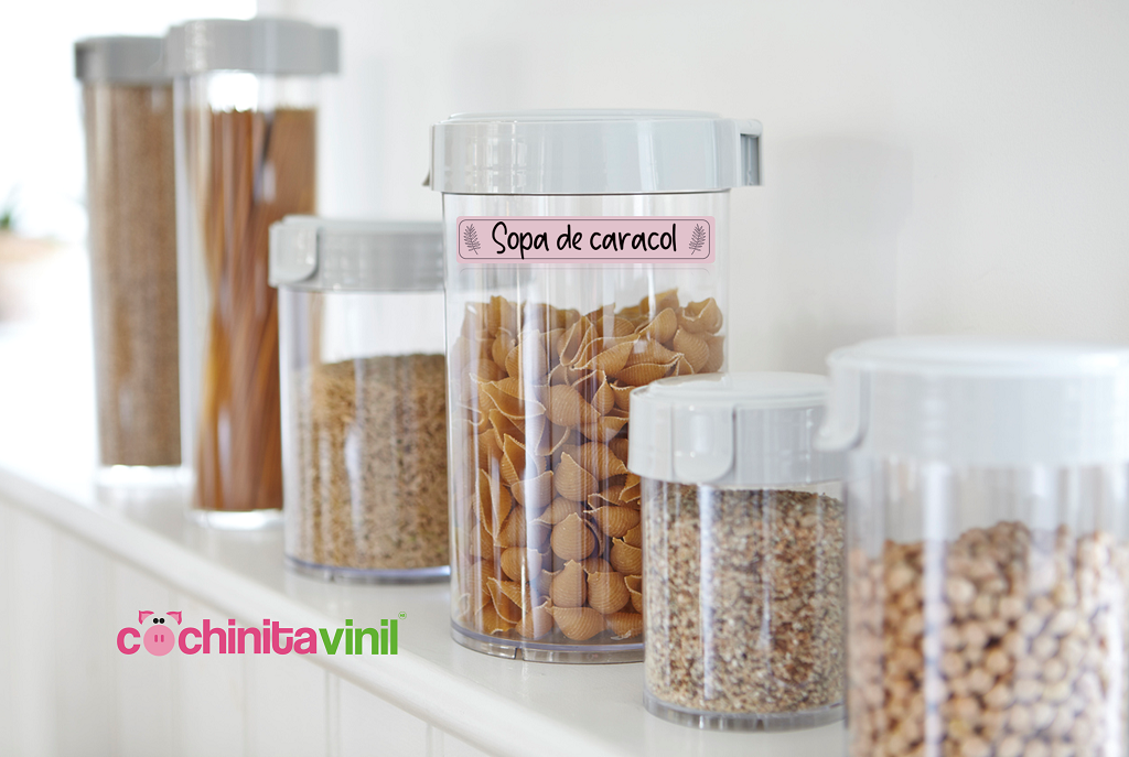Etiquetas personalizadas para organizar frascos, botellas y refractarios: Cochinita Vinil